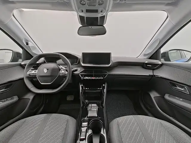 Peugeot 208 view 12