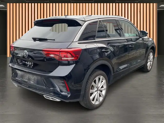 Volkswagen T-Roc view 5