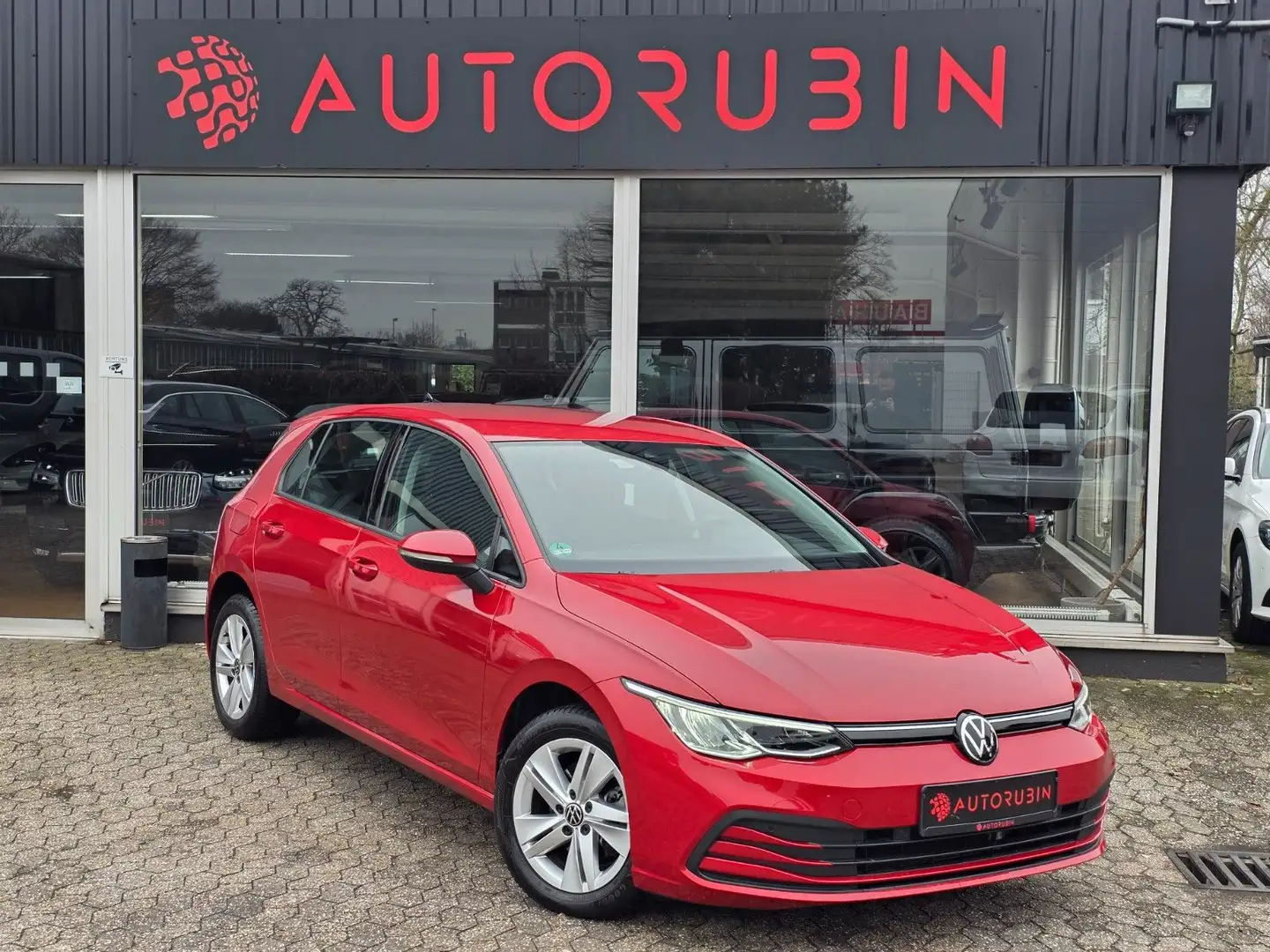 Volkswagen Golf VIII Lim. Life LED/AHK/SHZ/VIRTUAL Rot - 1