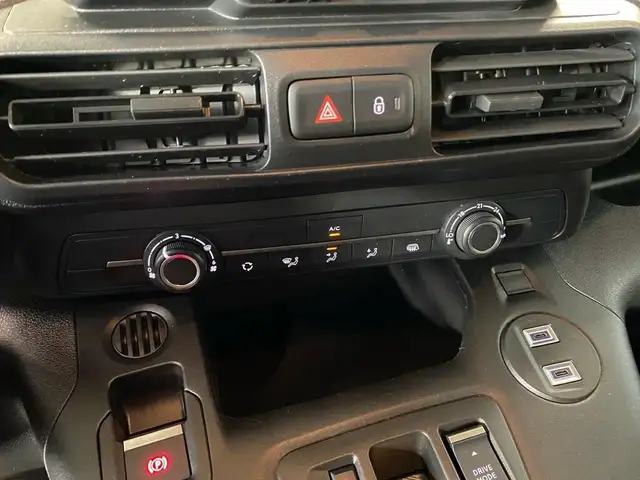 Opel Combo view 11