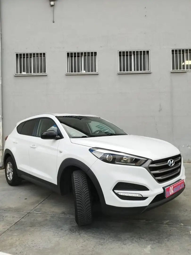Hyundai TUCSON 1.7CRDi 115cv Essence Wit - 2