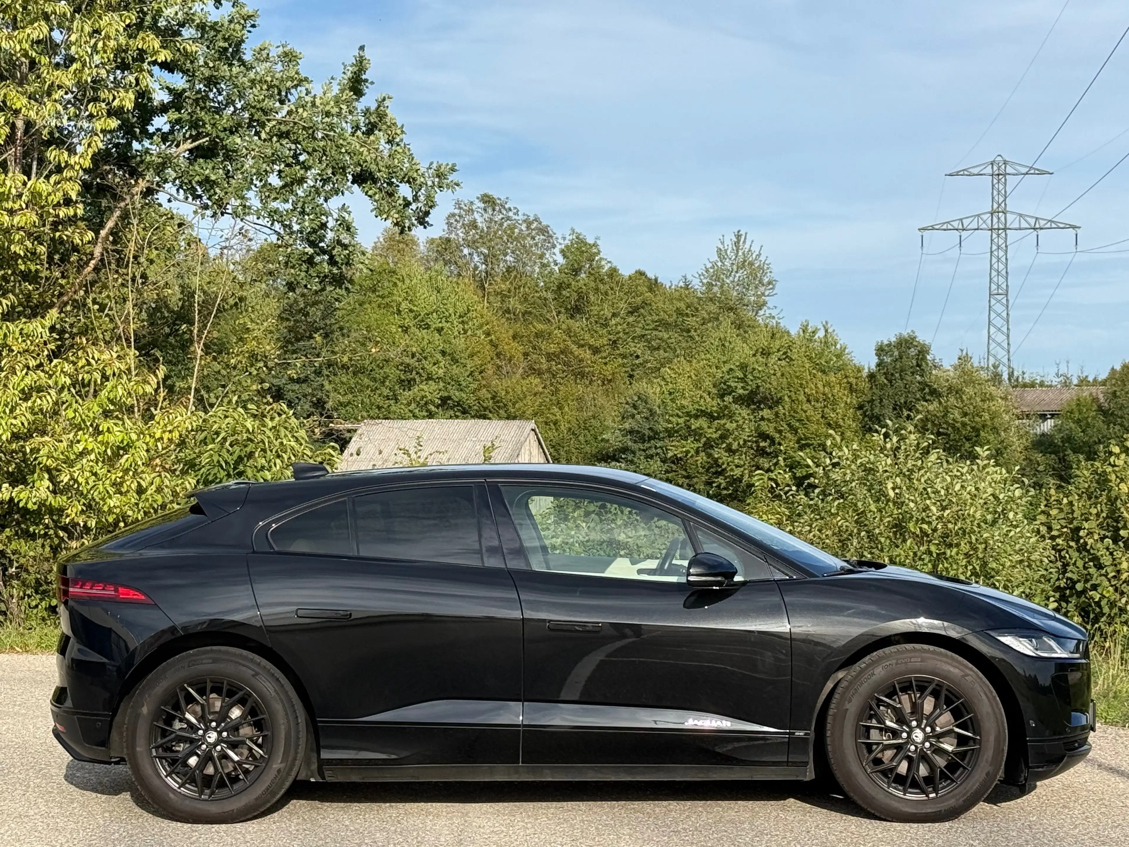 Jaguar I-Pace Top Farbkombination - gepflegt - Top Optik - Finanzierung - Allrad — photo 6