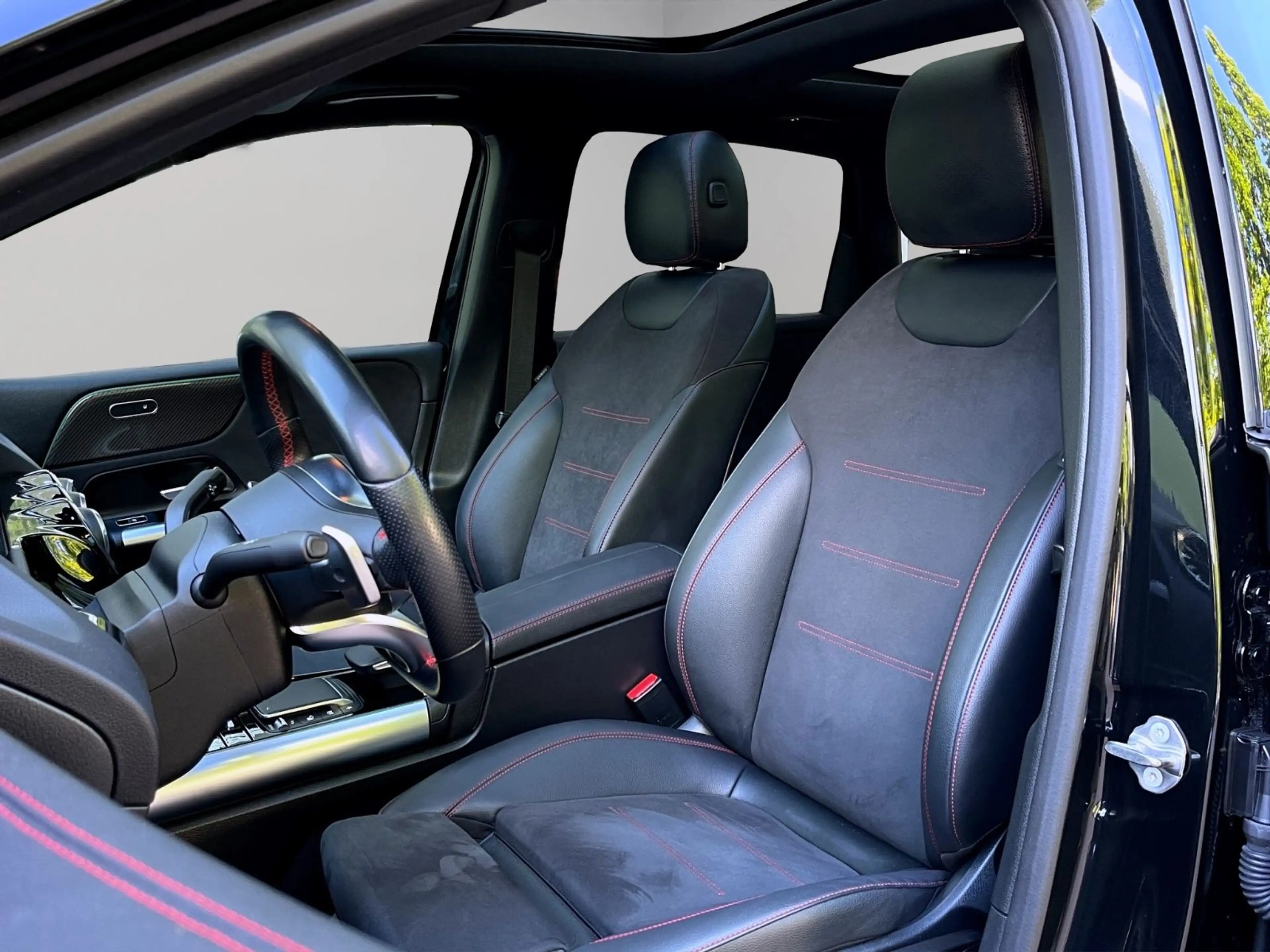 Mercedes-Benz B 250 e AMG PANORAMA LEDER 1.Hd. GARANTIE — photo 10