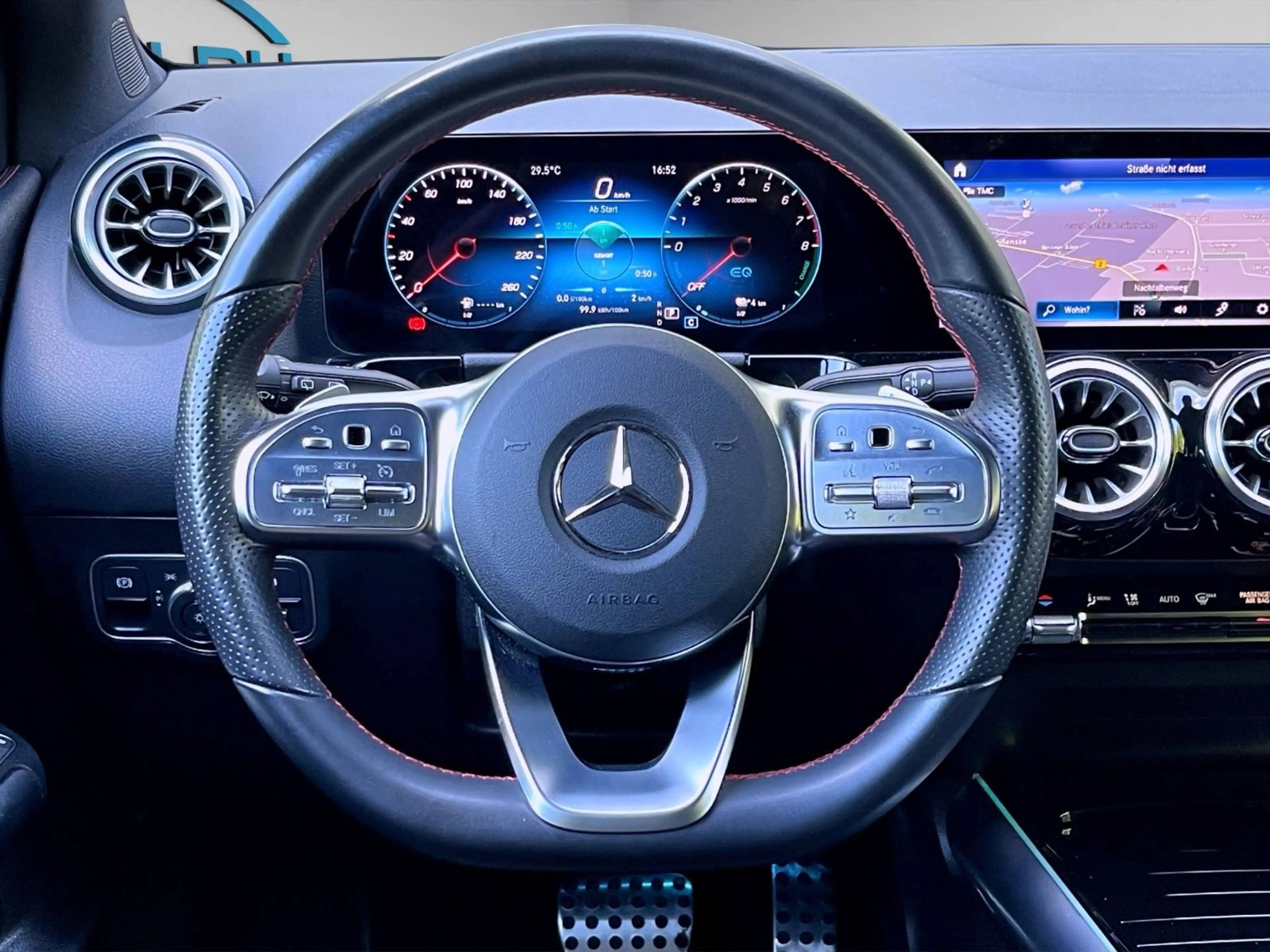 Mercedes-Benz B 250 e AMG PANORAMA LEDER 1.Hd. GARANTIE — photo 11