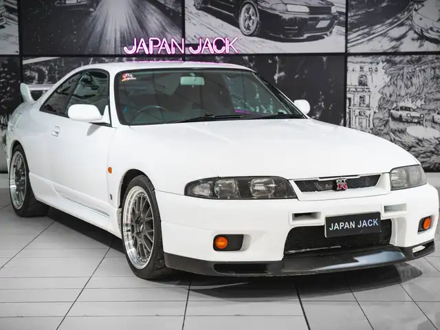 Nissan Skyline r33 Gt-r