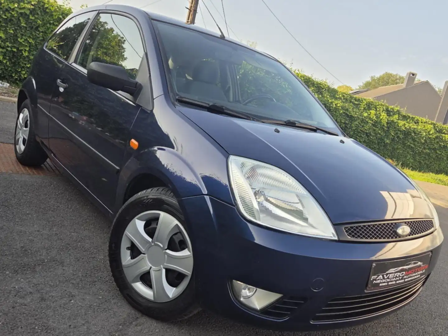 Ford Fiesta 1.3i Trend / 1ere main / GARANTIE 12 MOIS / AIRCO Bleu - 1