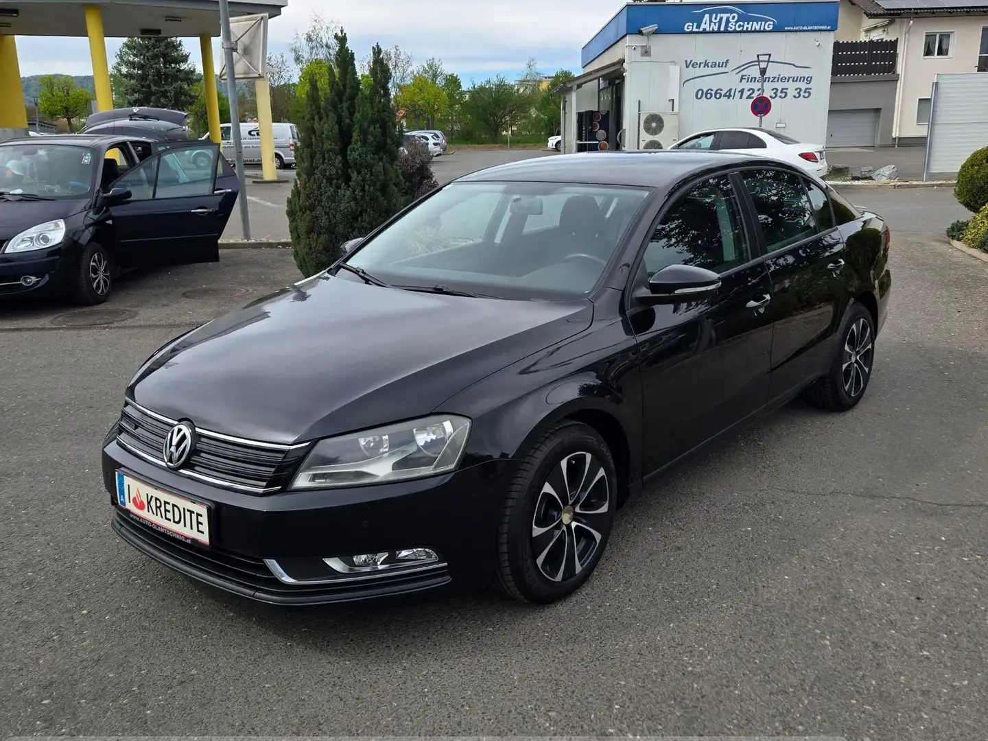 Volkswagen Passat Trendline BlueMotion Schwarz - 1