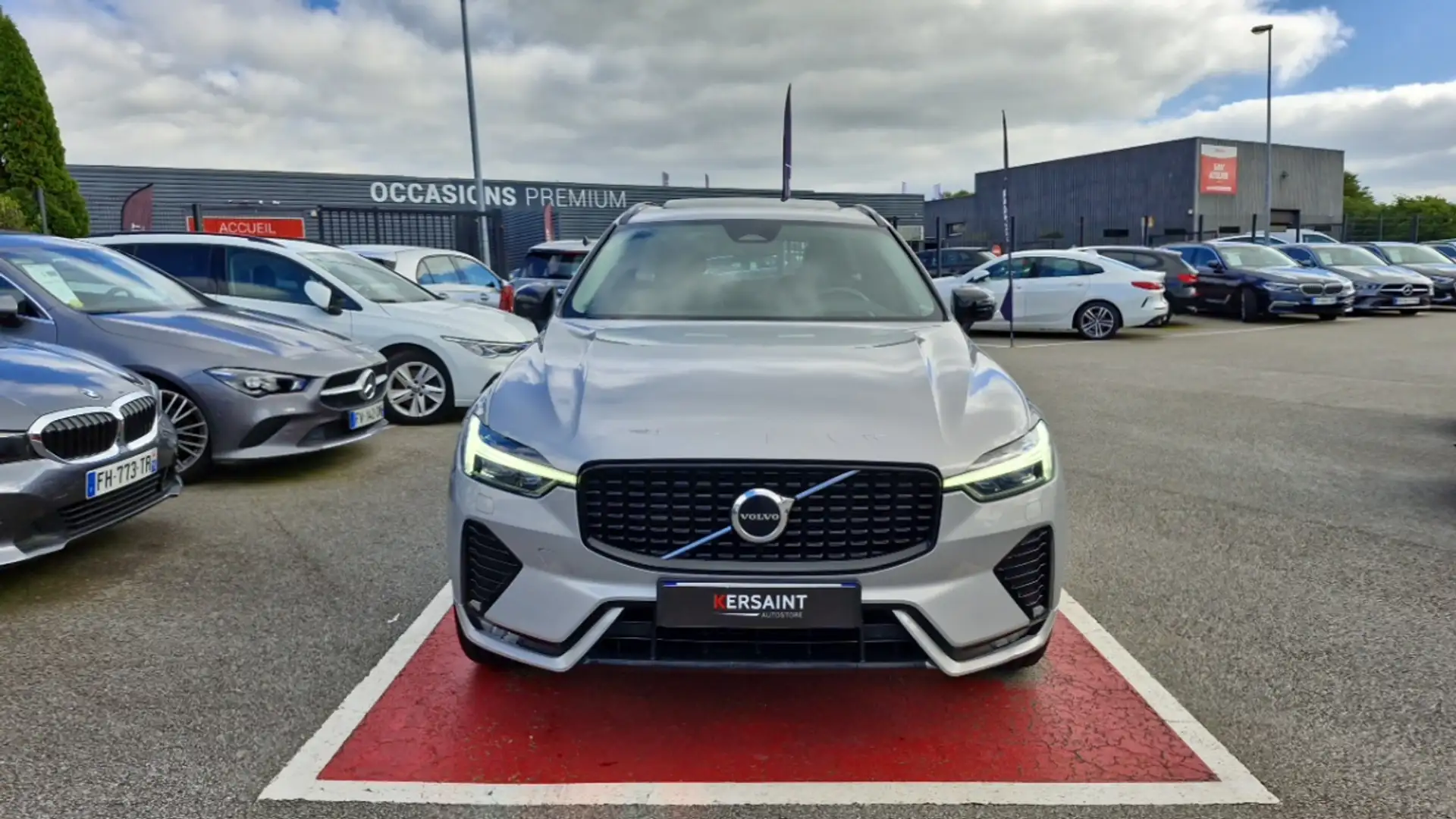 Volvo XC60 B4 197 CH GEARTRONIC 8 ULTIMATE STYLE DARK - 2
