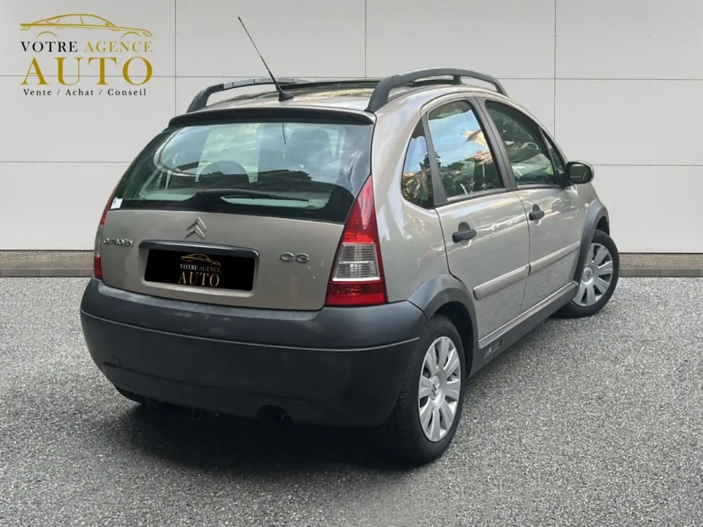 Citroen C3 1.4i X-TR PHASE 2 Gris - 2