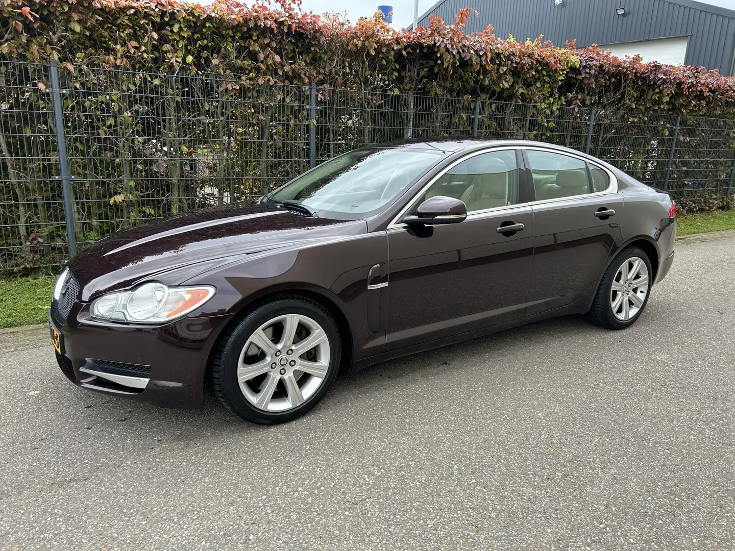 Jaguar XF 3.0D S V6 Luxury / AUTOMAAT / LEDER / NAVI Piros - 2