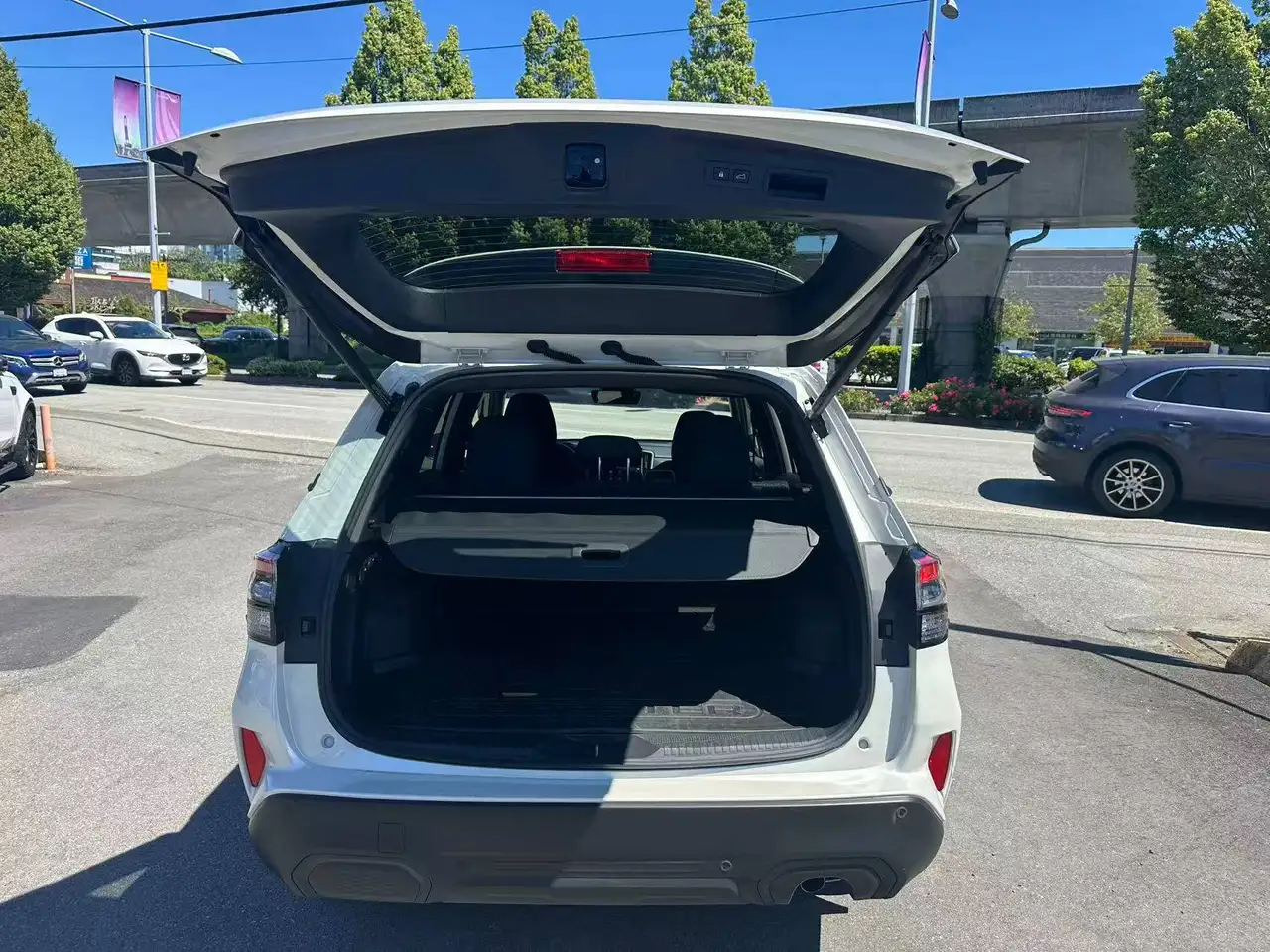 Subaru Forester photo Subaru Forester
