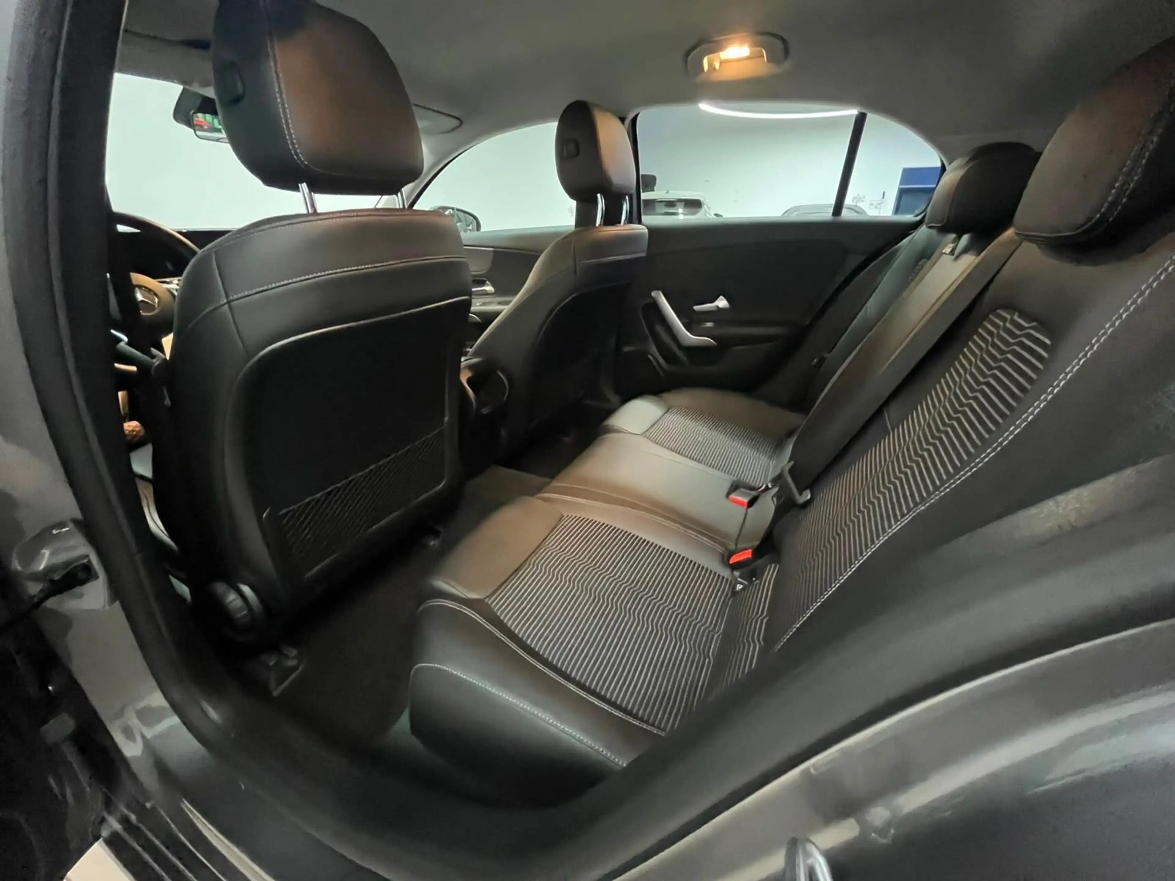 Mercedes-Benz A 180 RFK PDC Tempomat VirtualCockpit Progressiv — photo 13