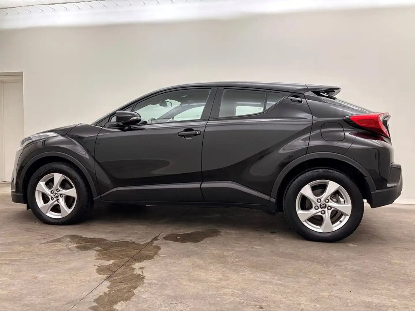 Toyota C-HR 1.2T C-ENTER GPS Dig.Airco Alu Cruise Zwart - 2