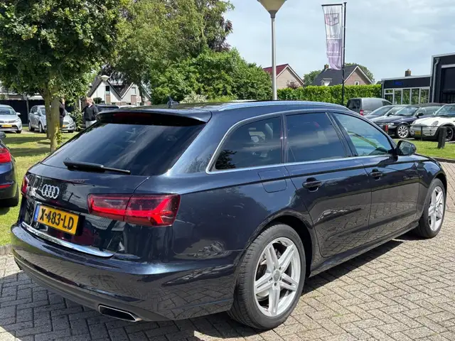 Audi A6 view 6