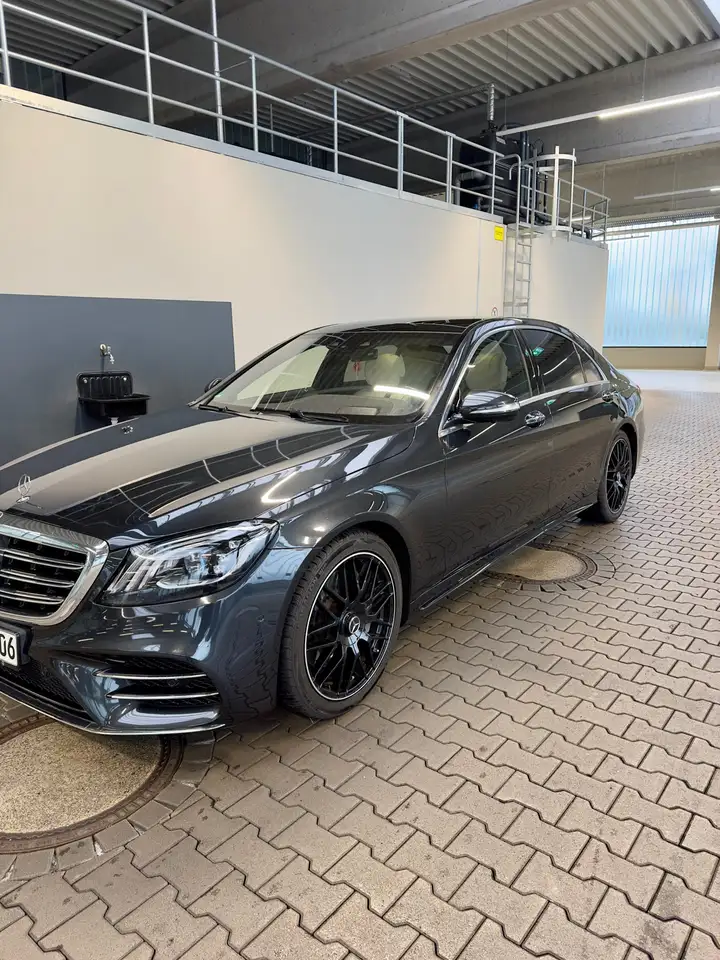 Mercedes-Benz S 560