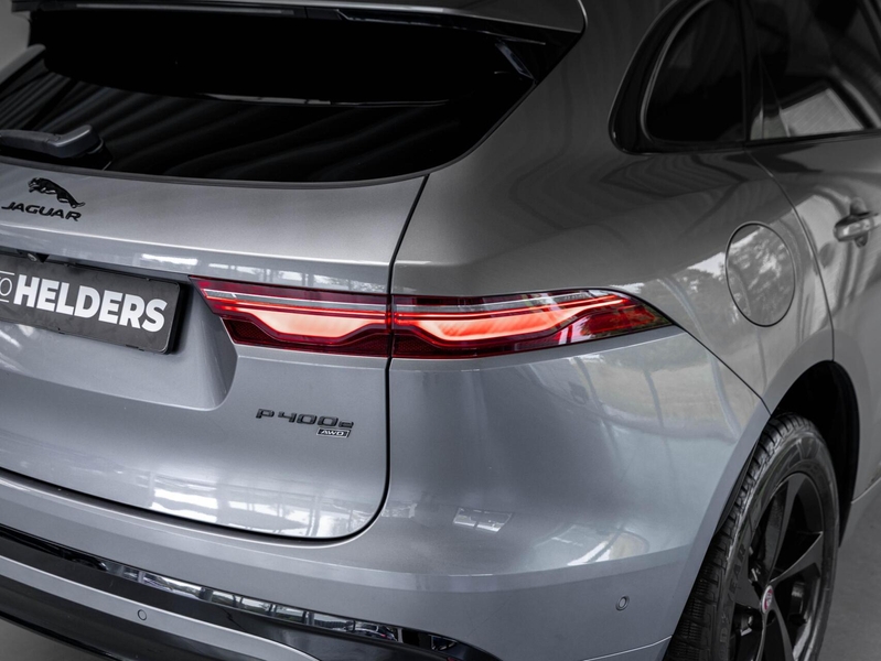 Jaguar F-Pace 2.0 P400e PHEV R-Dynamic Pano HuD 360° FULL — photo 42