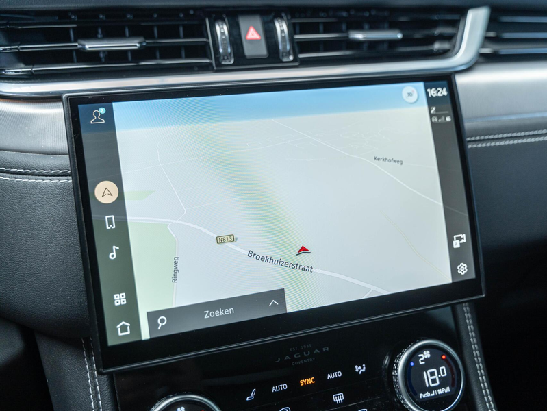 Jaguar F-Pace 2.0 P400e PHEV R-Dynamic Pano HuD 360° FULL — photo 19