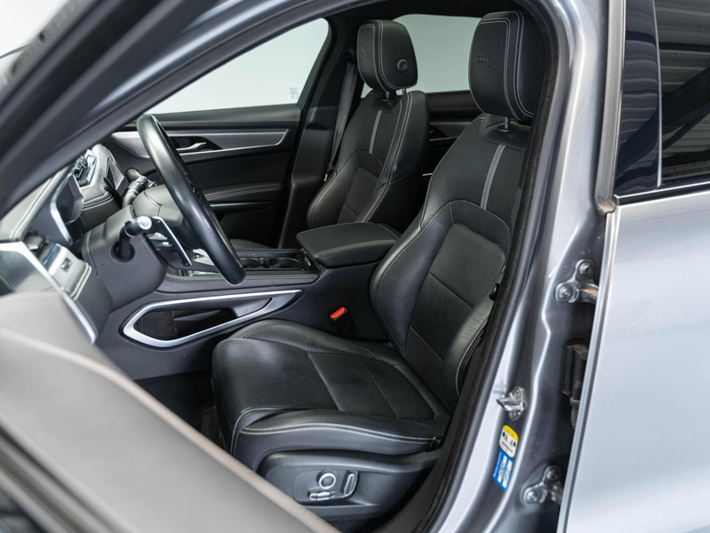 Jaguar F-Pace 2.0 P400e PHEV R-Dynamic Pano HuD 360° FULL — photo 12