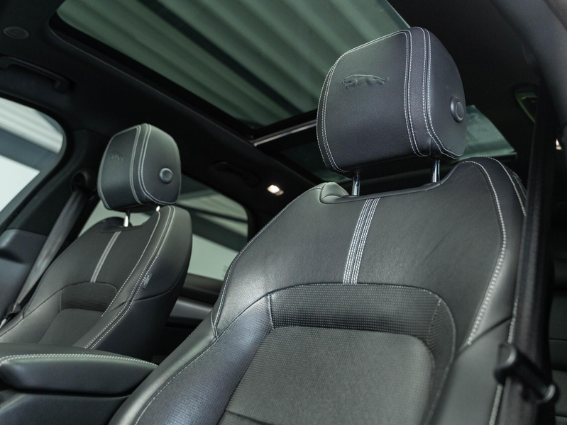 Jaguar F-Pace 2.0 P400e PHEV R-Dynamic Pano HuD 360° FULL — photo 14