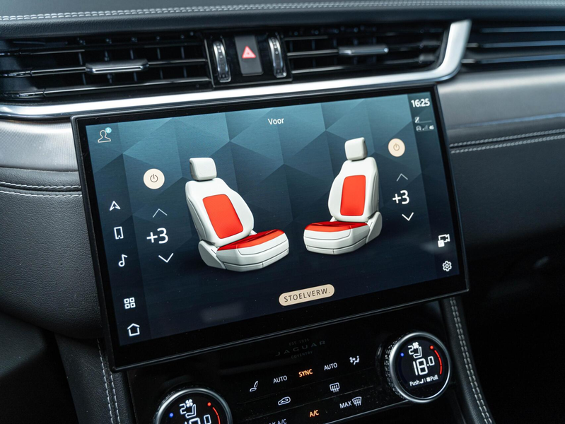 Jaguar F-Pace 2.0 P400e PHEV R-Dynamic Pano HuD 360° FULL — photo 36