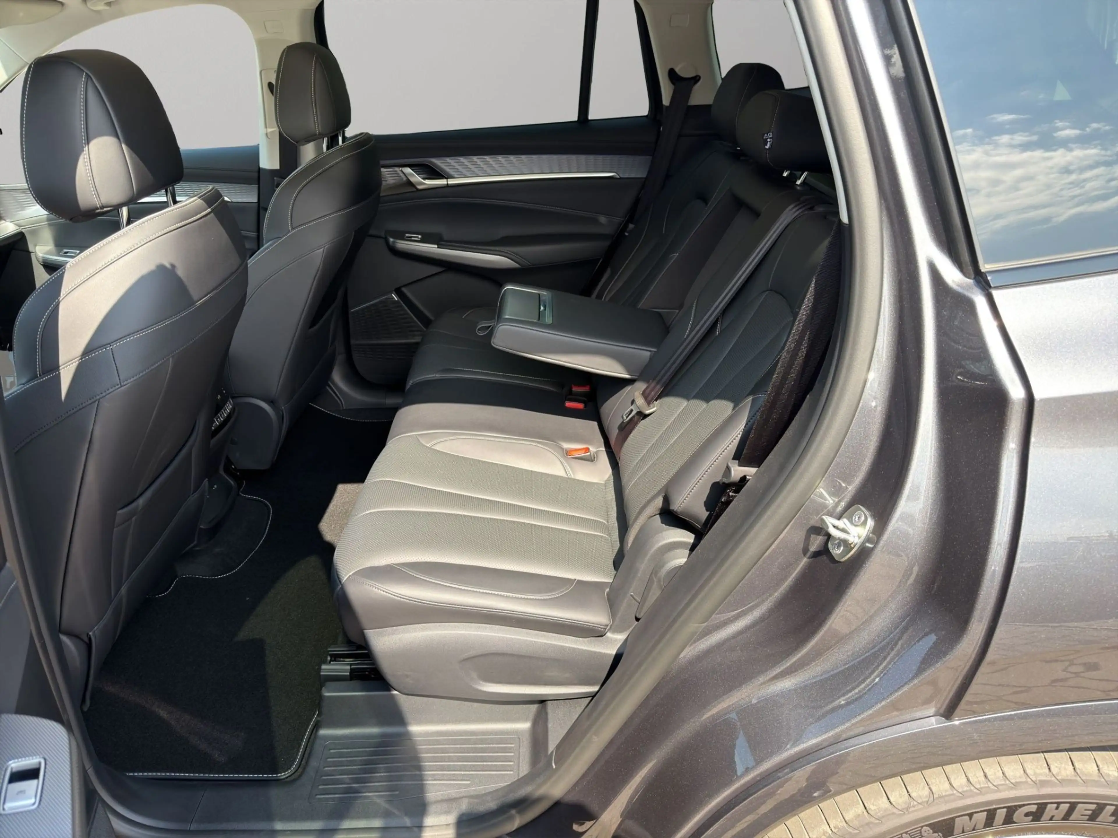 MG MGS9 Premium+BESTELLFAHRZEUG+ — photo 11