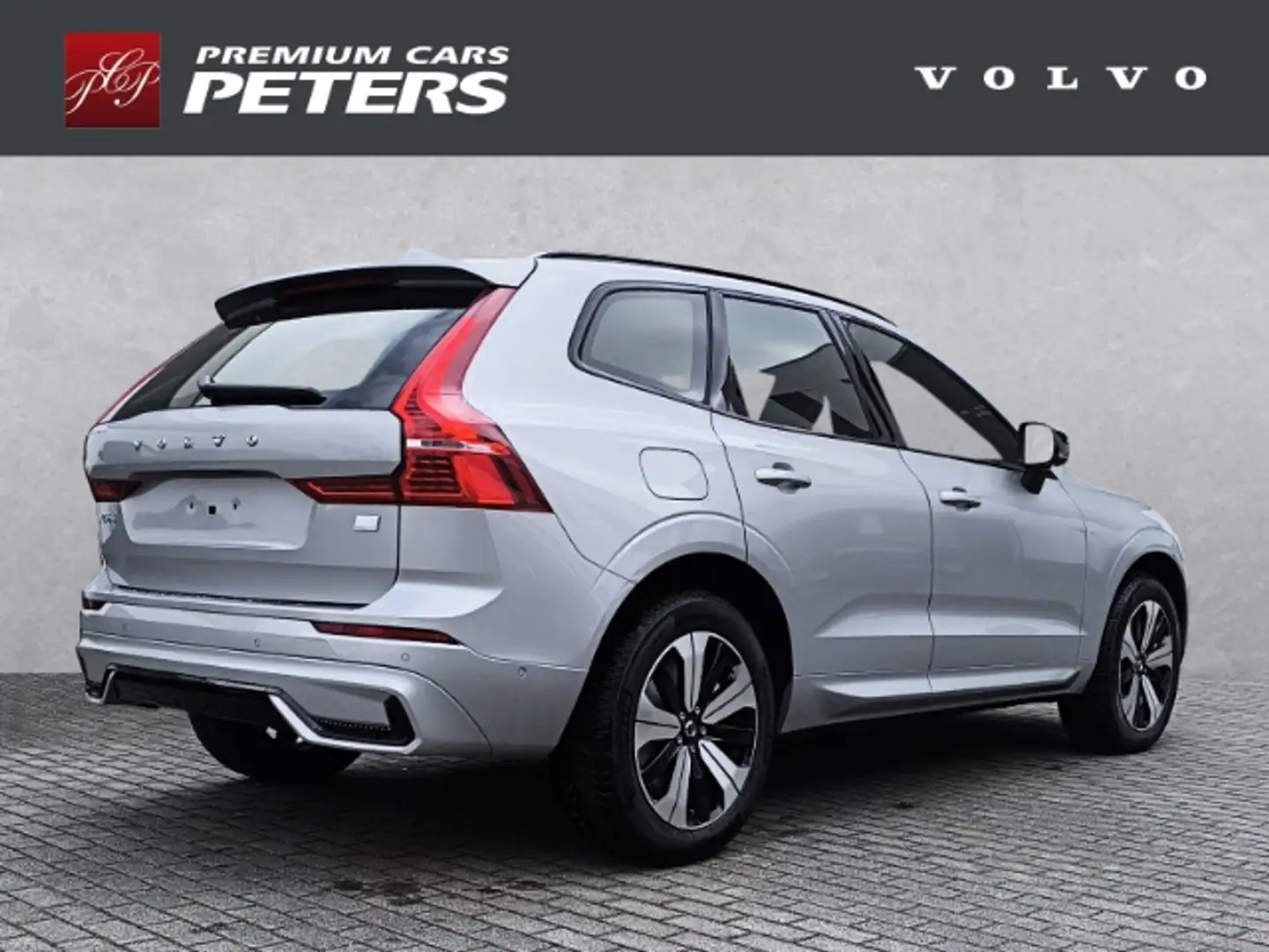 Volvo XC60 Plus Dark Recharge Plug-In Hybrid AWD T6 Twin Engi Silver - 2