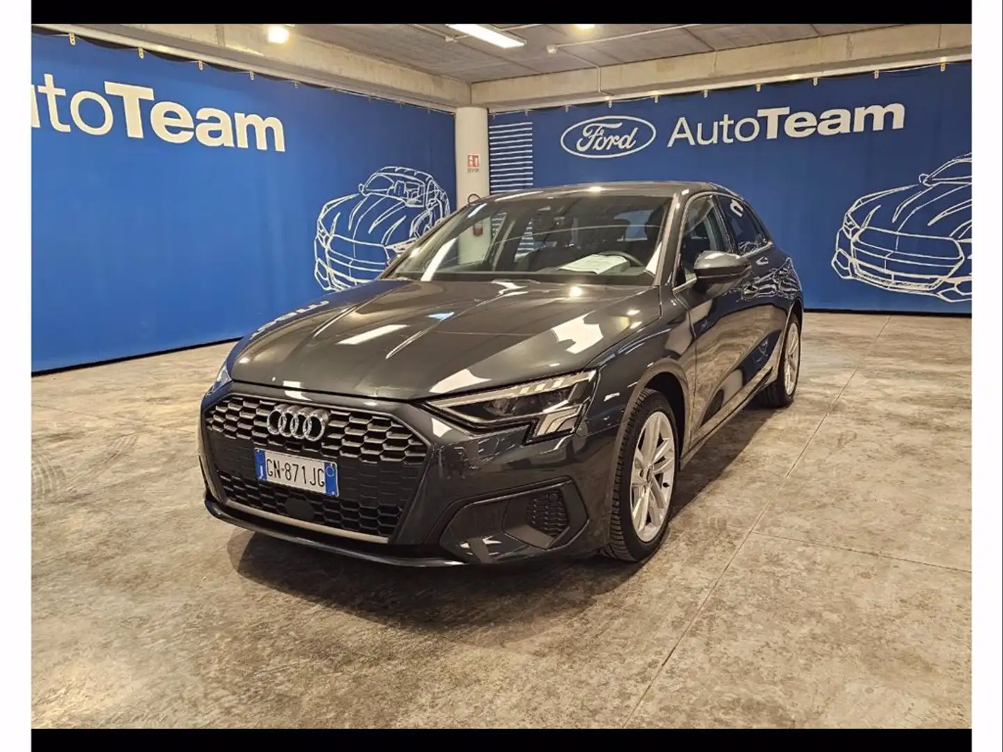 Audi A3 sportback 30 2.0 tdi s-tronic Grijs - 1