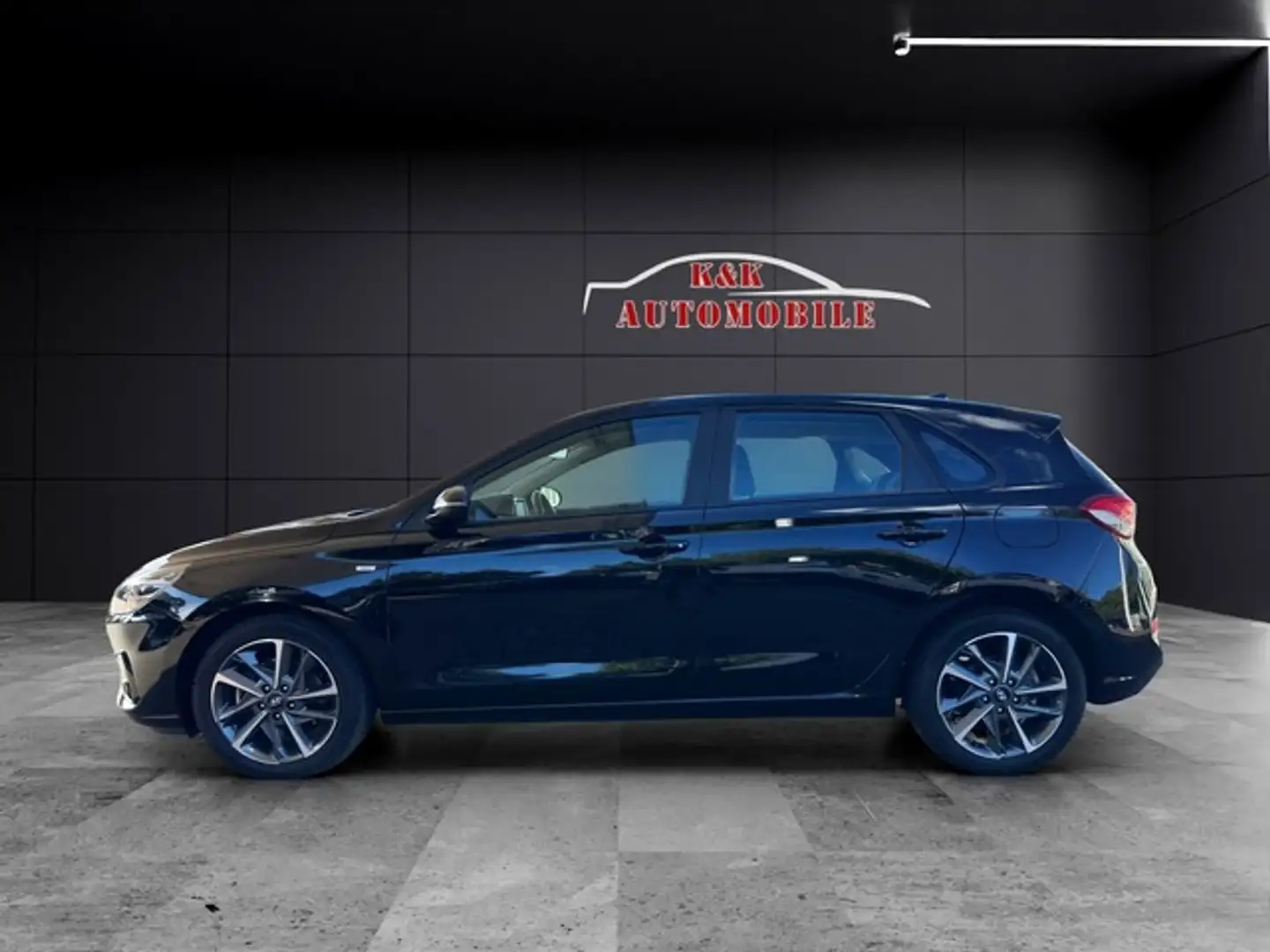 Hyundai i30 1.0 T-GDI Trend AUTOMATIK/KLIMAAUTOMAT/CAM Noir - 2