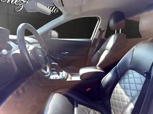 Jaguar E-Pace view 7