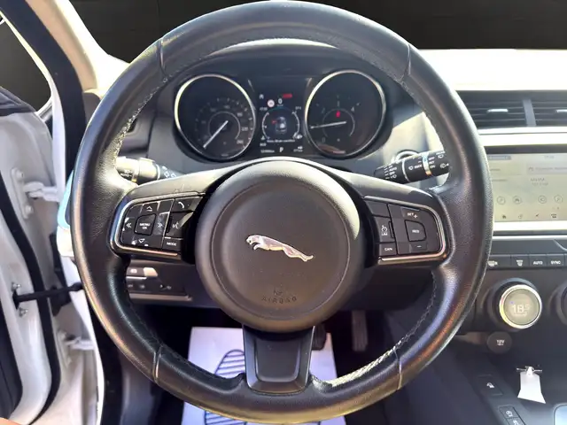 Jaguar E-Pace view 14