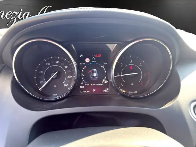 Jaguar E-Pace view 11
