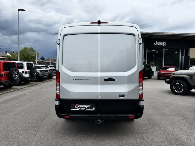 Ford Transit view 5
