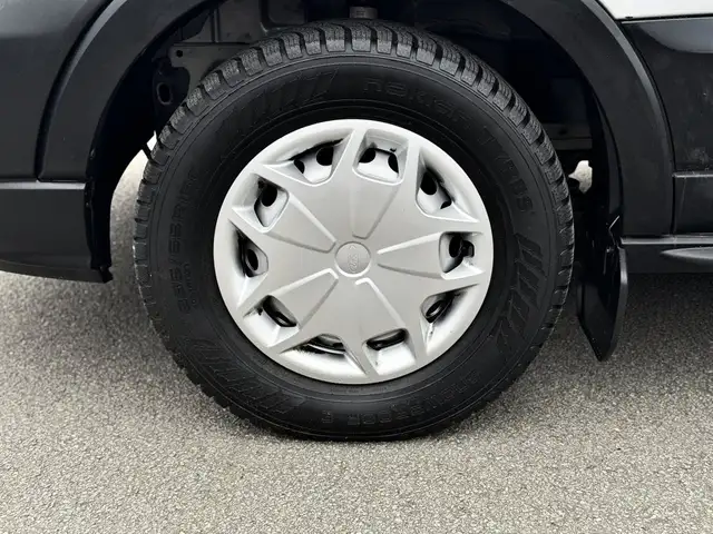 Ford Transit view 3