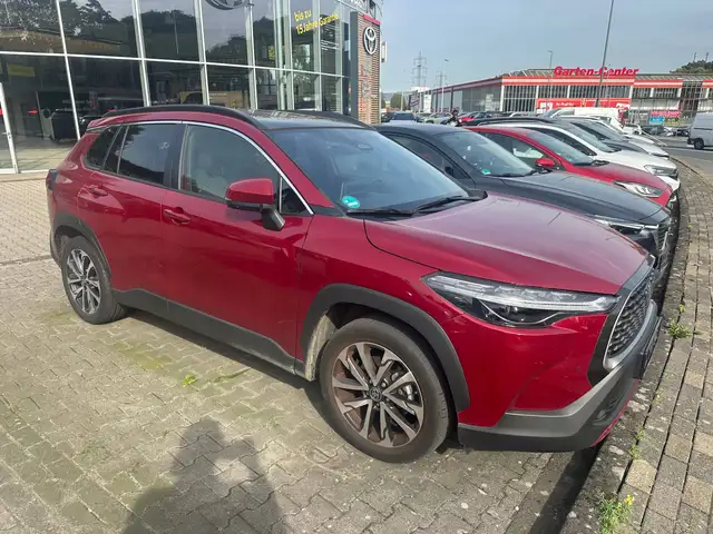 Toyota Corolla Cross 2,0 l Team D + Premium Paket + Pano + AHK
