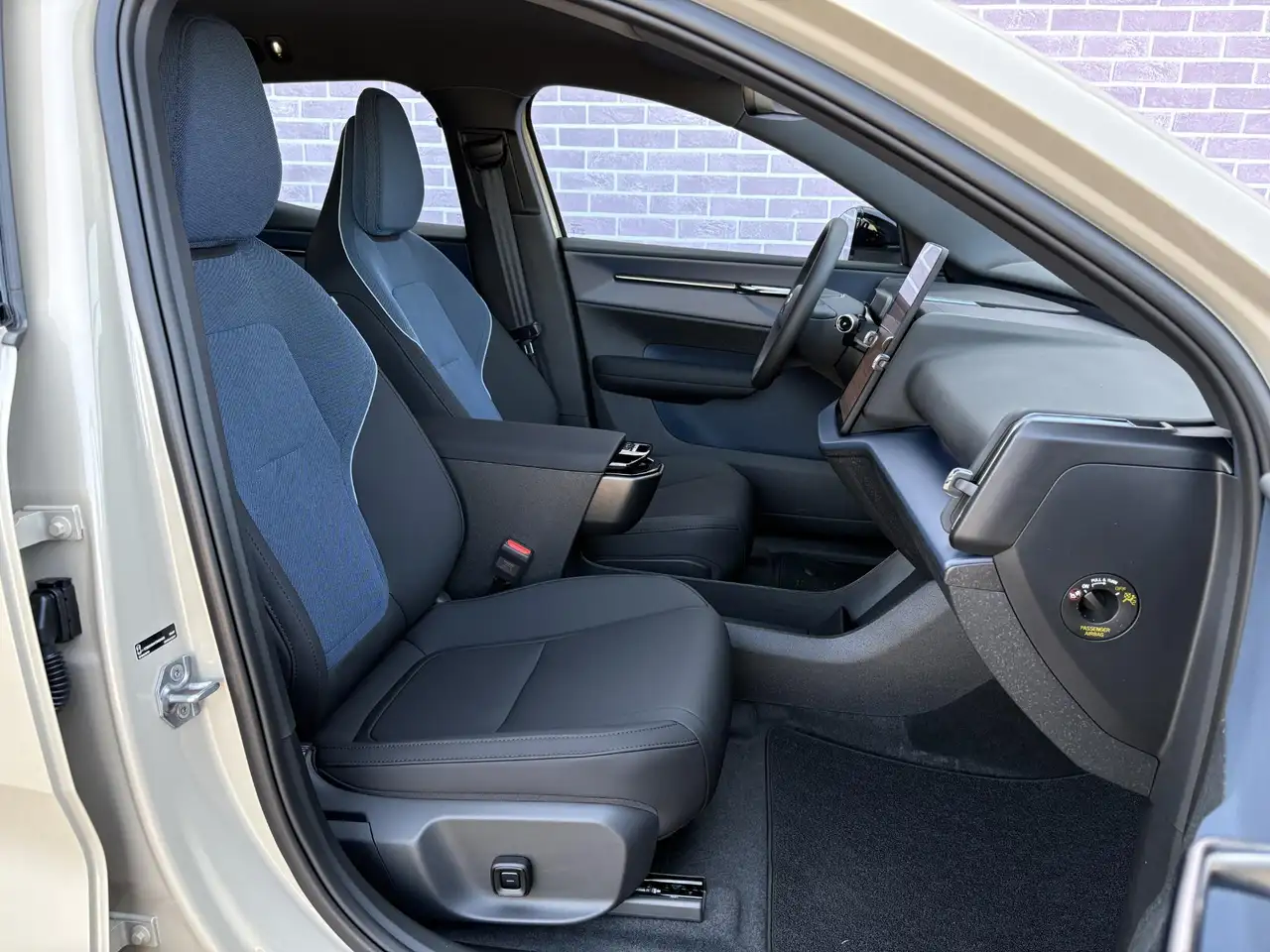 Volvo EX30 2026