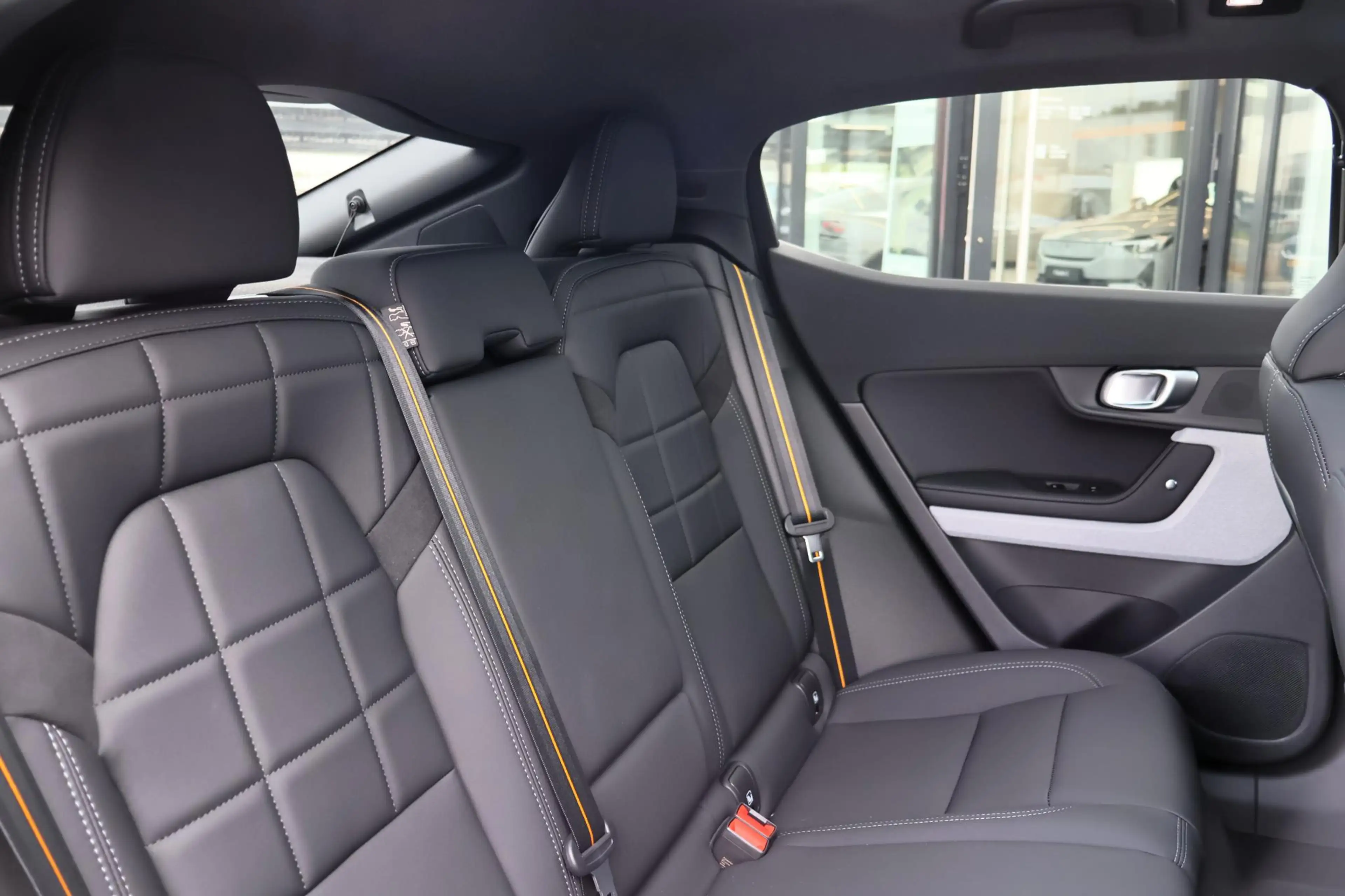 Polestar 2 Long Range Single Motor Prime 82 kWh Harman/Kardon — photo 8