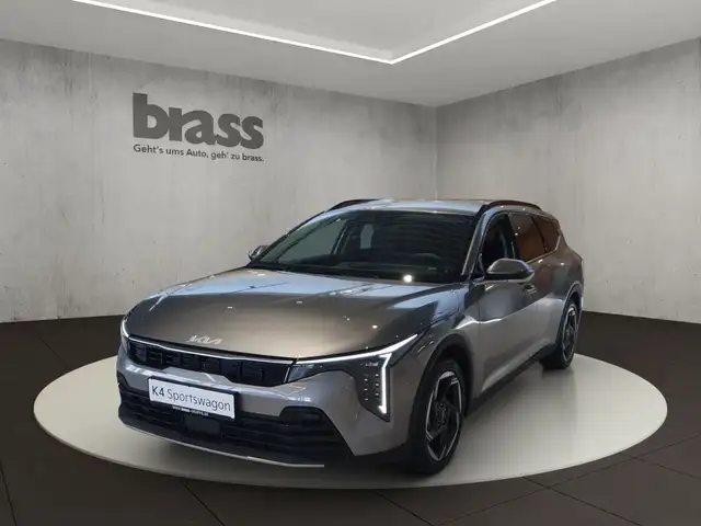 Kia K4