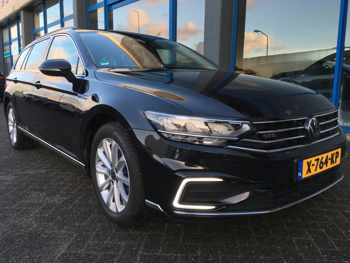 Volkswagen Passat Variant 1.4 TSI PHEV GTE Business Zwart - 1