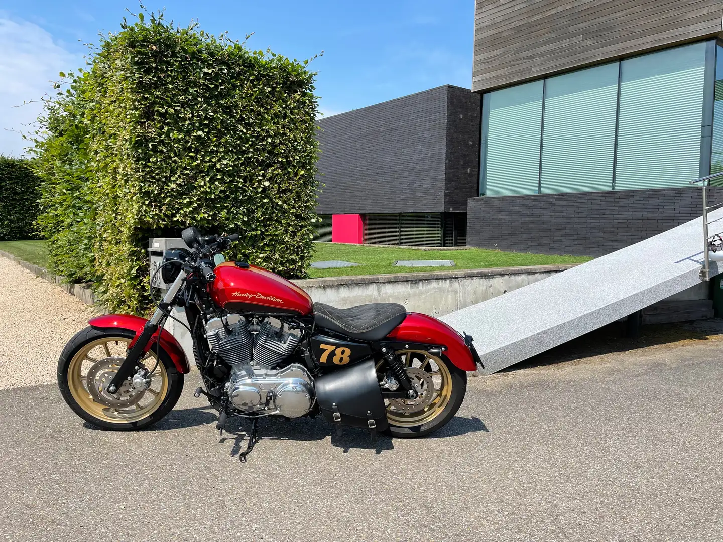 Harley-Davidson Sportster 883 XL custom Rouge - 1
