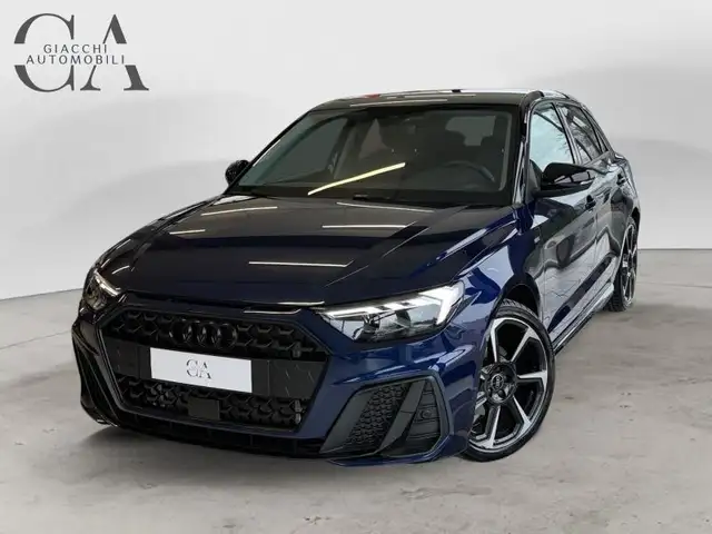 Audi A1 30 1.0 tfsi Identity Black 116cv s-tronic