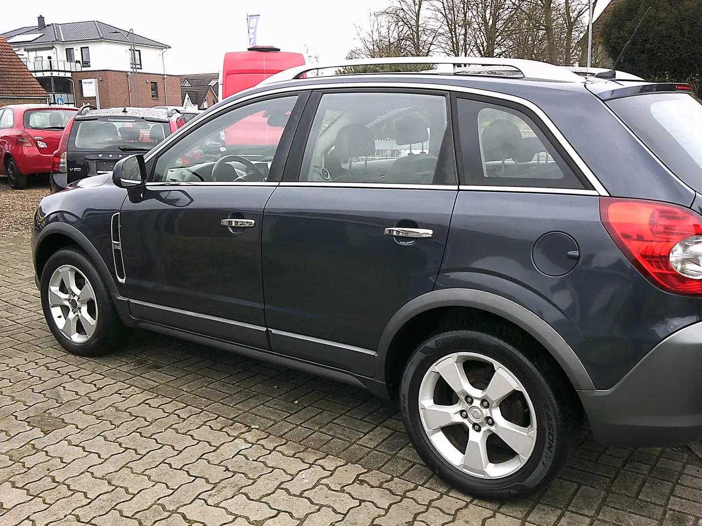 Opel Antara Cosmo 4x4 Schwarz - 2