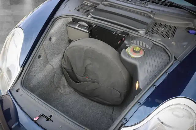 Porsche 911 view 14