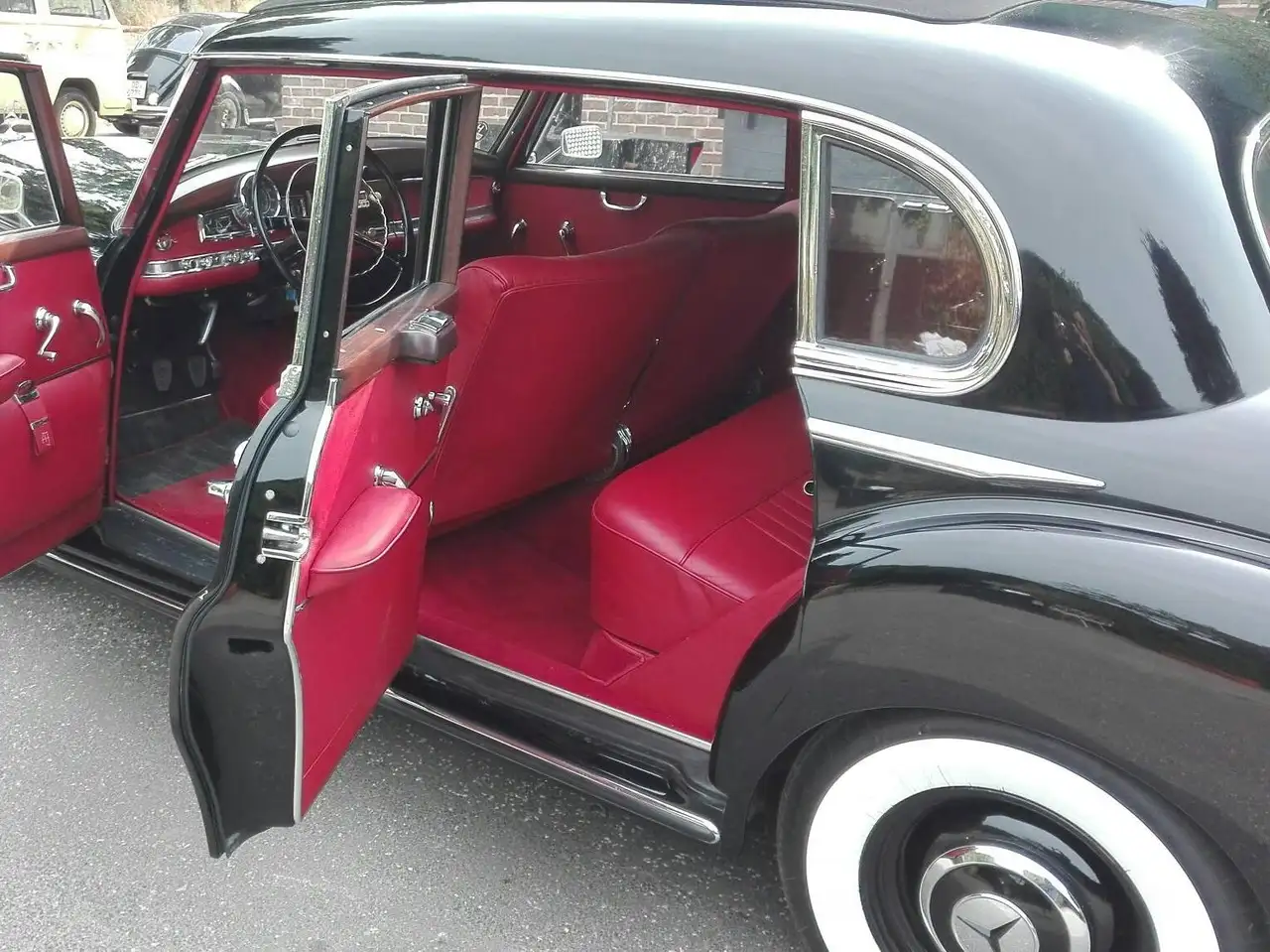 Mercedes-Benz 300 Adenauer / Ein Traum in schwarz rot, foto 7