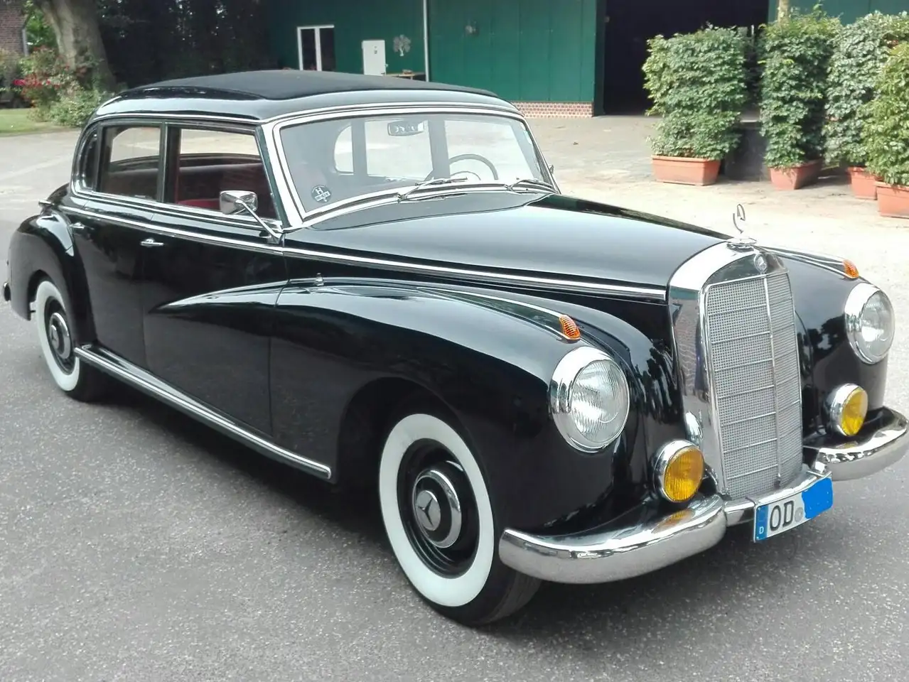 Mercedes-Benz 300 Adenauer / Ein Traum in schwarz rot, foto 11