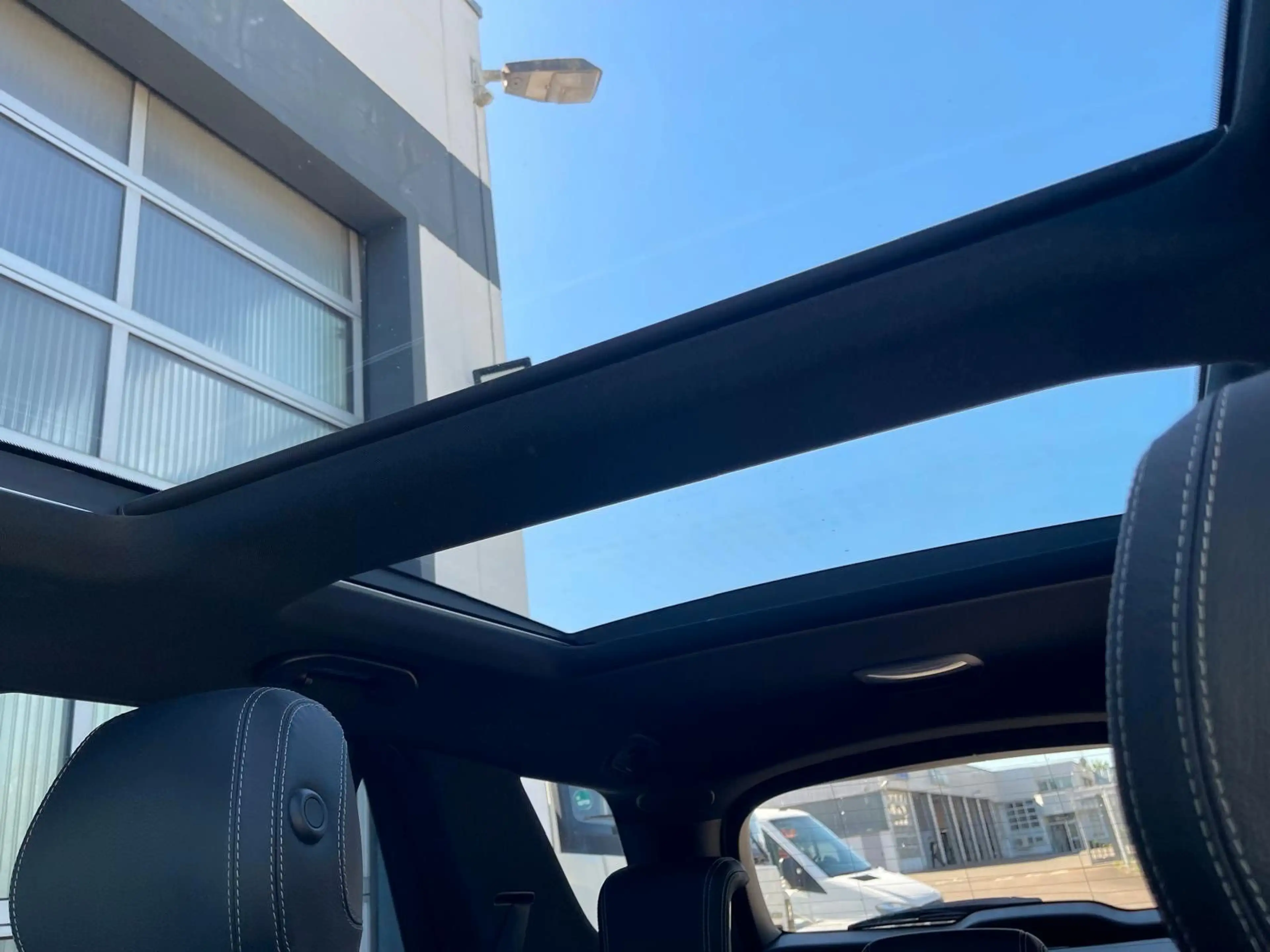 Mercedes-Benz ML 500 BlueEff./AMG/Pano/Sitzkühl./AHK/S-Heft... — photo 10