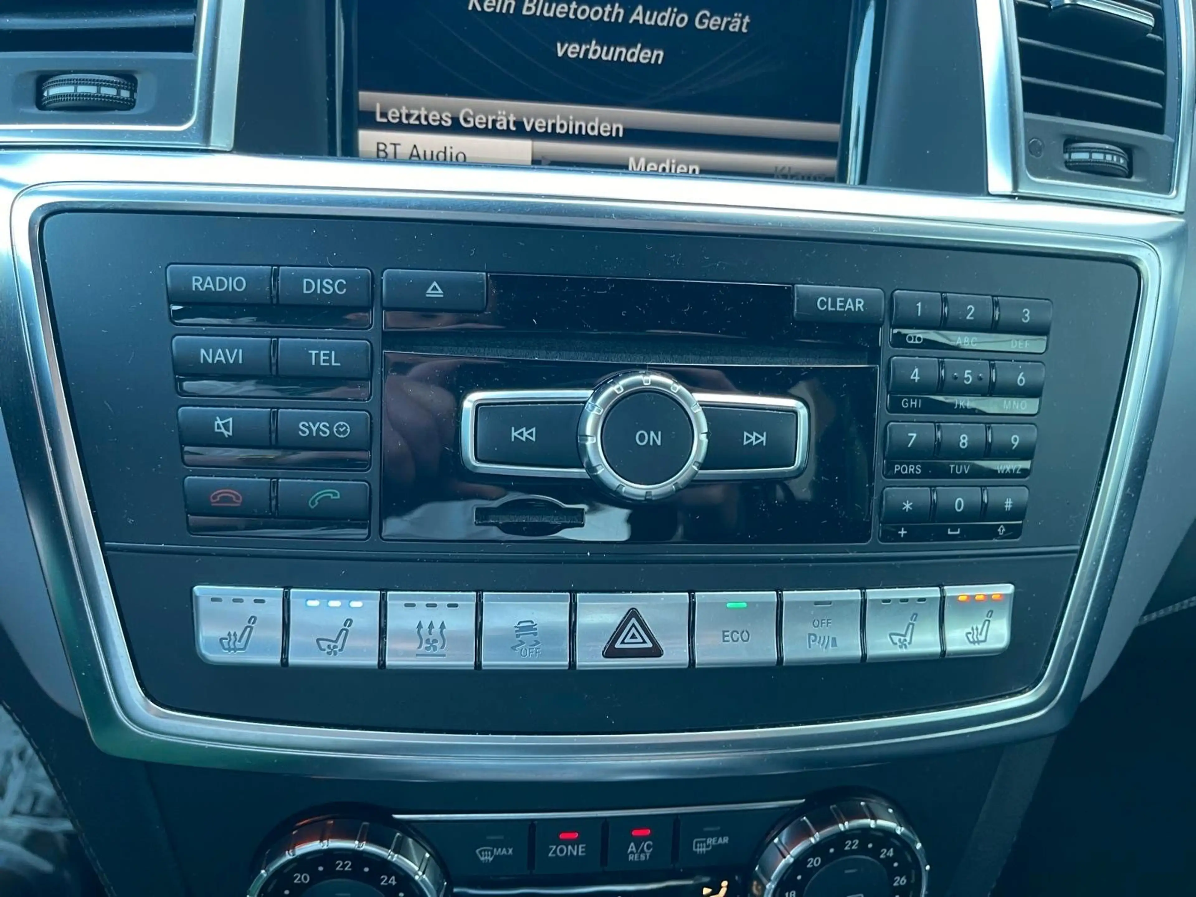Mercedes-Benz ML 500 BlueEff./AMG/Pano/Sitzkühl./AHK/S-Heft... — photo 14