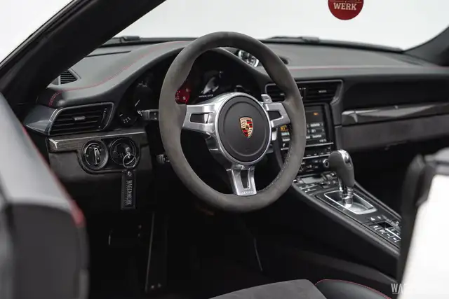 Porsche 991 Carrera GTS Cabrio PDK 3.8 SAUGER GTS-PAKET 18-WE Ansicht 12