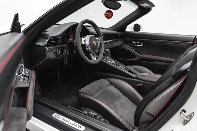 Porsche 991 Carrera GTS Cabrio PDK 3.8 SAUGER GTS-PAKET 18-WE Ansicht 32
