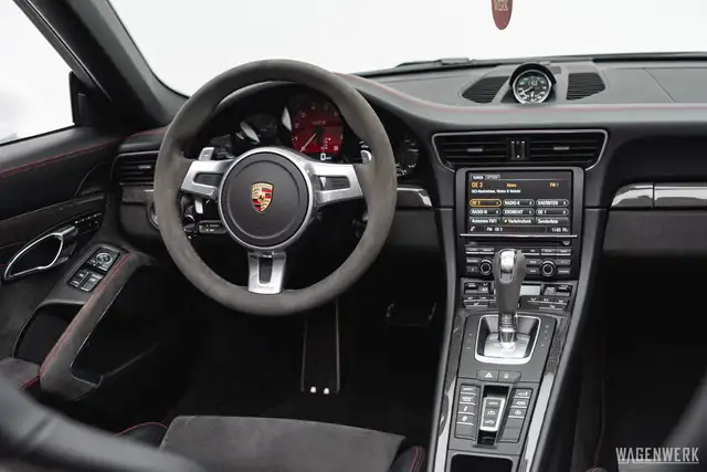 Porsche 991 Carrera GTS Cabrio PDK 3.8 SAUGER GTS-PAKET 18-WE Ansicht 33