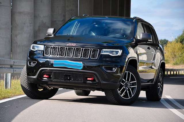 Imagine Jeep Grand Cherokee 5.7l V8 HEMI Automatik TRAILHAWK